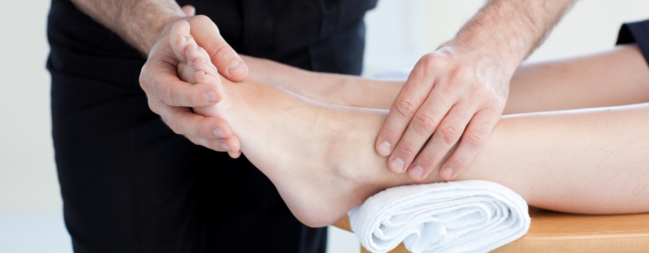 ankle-pain-relief-Maximum-Rehabilitation-Services-Chicago-Evergreen-Park-Munster-IL